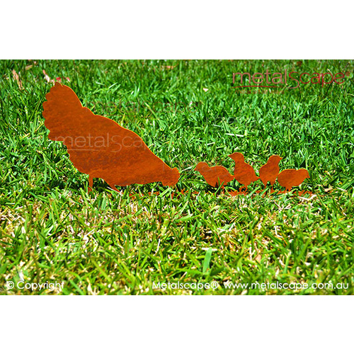 Metalscape - Metal Garden Art - Gardenscape -Pecking hen and 4 chicks